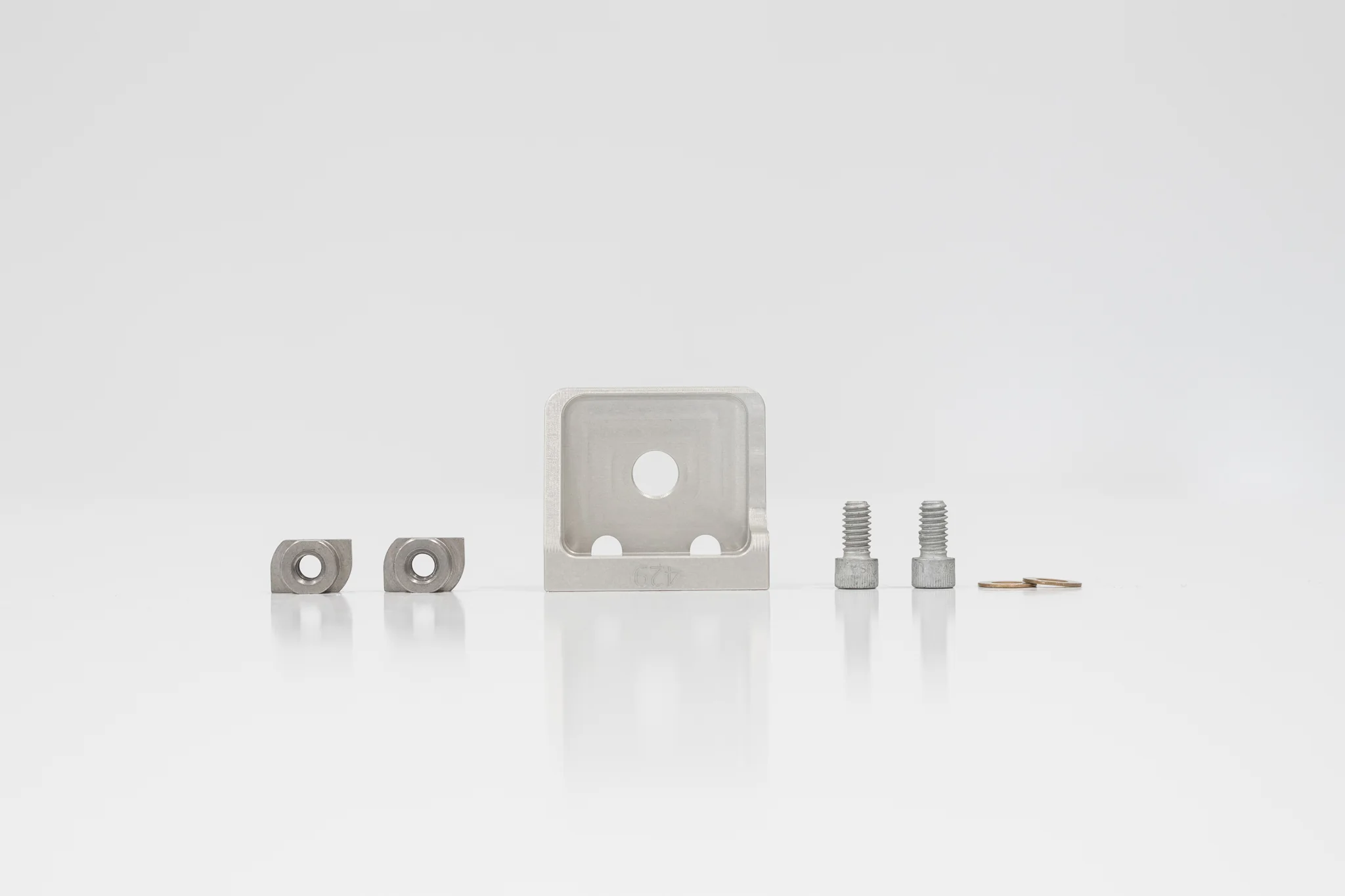Machined 90° Bracket - Image 3